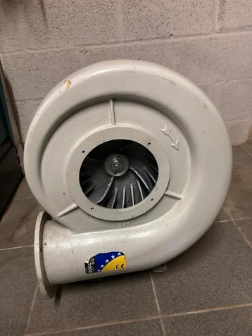 Ventilateur centrifuge / extracteur d’air industriel beschikbaar voor biedingen