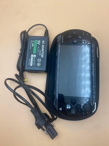 PSP-1004 PAL noir. disponible aux enchères