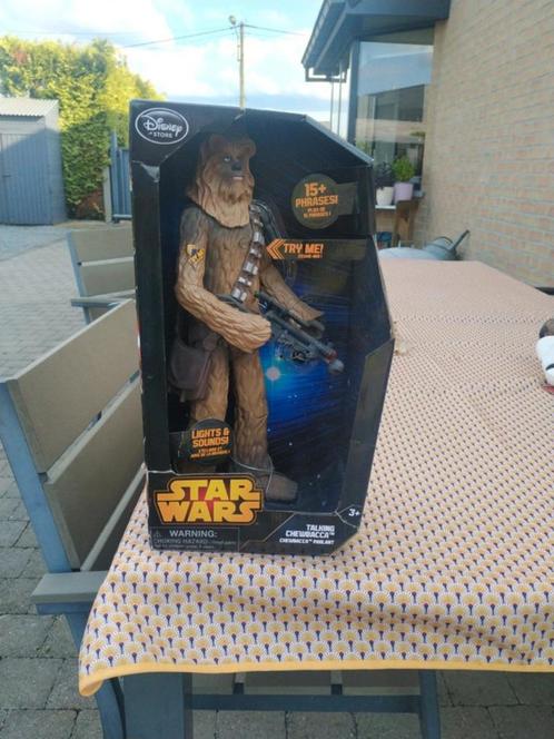 Figurine Star wars Chewbacca parlant exclusivité Disney stor, Collections, Star Wars, Comme neuf, Figurine, Enlèvement ou Envoi