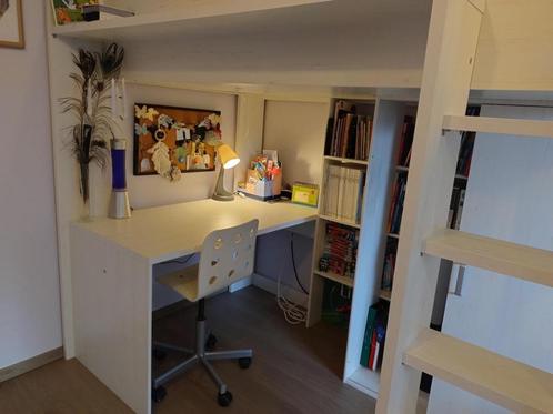 hoogslaper met bureau, kasten en opbergruimtes, Kinderen en Baby's, Kinderkamer | Stapelbedden en Hoogslapers, Zo goed als nieuw