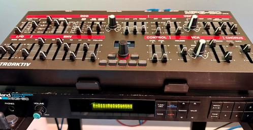 Roland MKS-50 + Retroaktiv MPG-50 controller, Muziek en Instrumenten, Synthesizers, Zo goed als nieuw, Overige aantallen, Roland