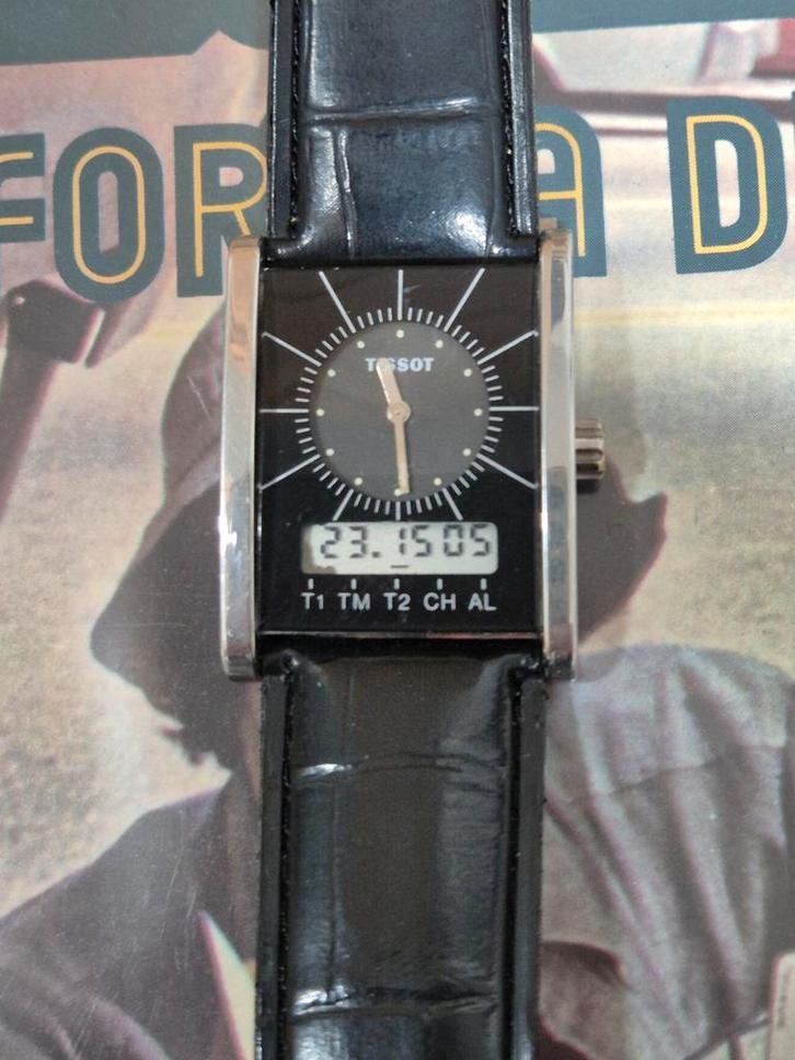 Vintage horloge Tissot dual time ana-digi verzameling, Handtassen en Accessoires, Horloges | Heren, Gebruikt, Polshorloge, Overige merken