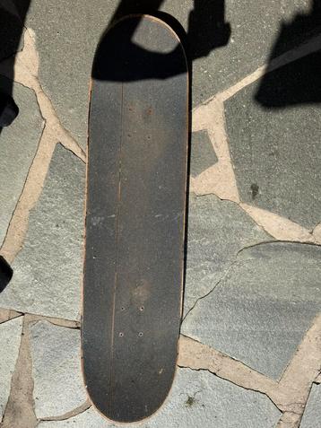 Skateboard beschikbaar voor biedingen
