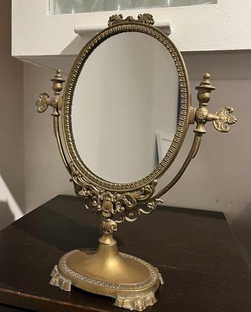 Miroir rotatif ovale ancien doré sur pied