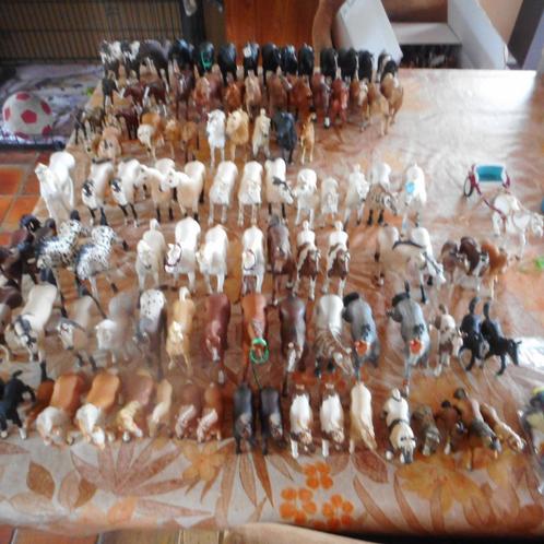 schleich paarden+4 maneage+1cafe+voetuigen, Verzamelen, Speelgoed, Zo goed als nieuw, Ophalen of Verzenden