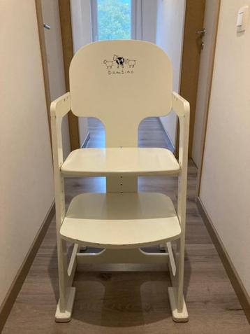 Houten kinderstoel bambino mét eetblad beschikbaar voor biedingen