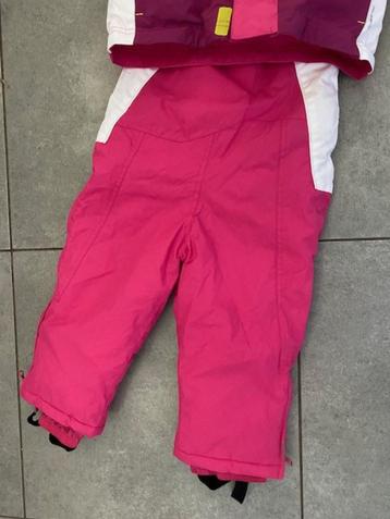 roze skibroek maat 2 jaar nieuwstaat beschikbaar voor biedingen