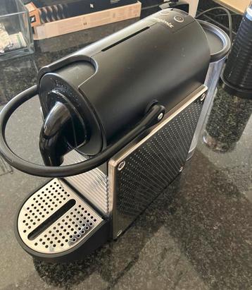 Mooie nespresso magimix in zeer nette staat! beschikbaar voor biedingen