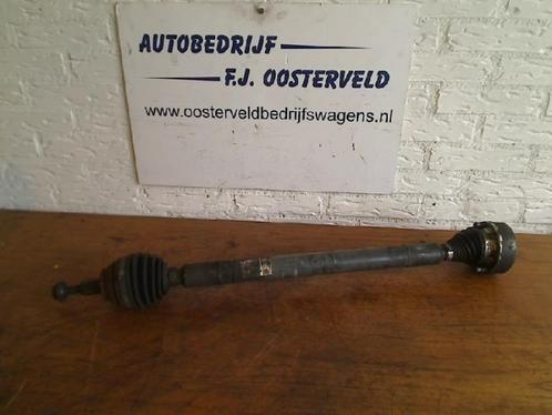 Aandrijfas rechts-voor van een Volkswagen Golf, Auto-onderdelen, Remmen en Aandrijving, Volkswagen, Gebruikt, 3 maanden garantie