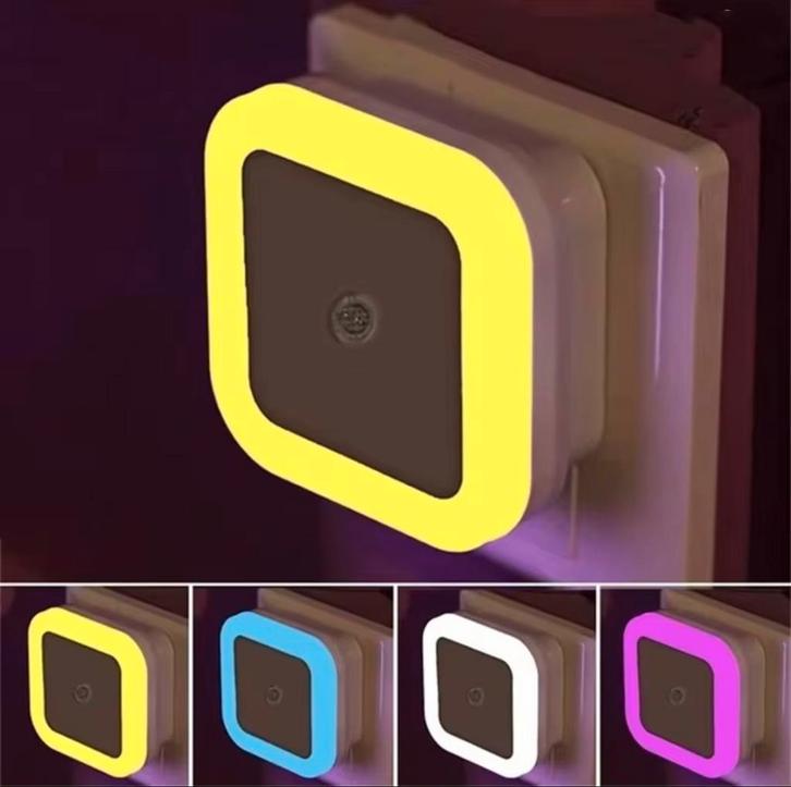 Veilleuse LED - Capteur automatique et économe en énergie, Maison & Meubles, Lampes | Autre, Comme neuf, Enlèvement ou Envoi