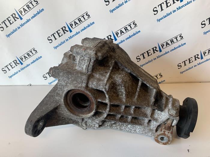 Differentieel achter van een Mercedes ML-Klasse, Auto-onderdelen, Remmen en Aandrijving, Mercedes-Benz, Gebruikt, 3 maanden garantie