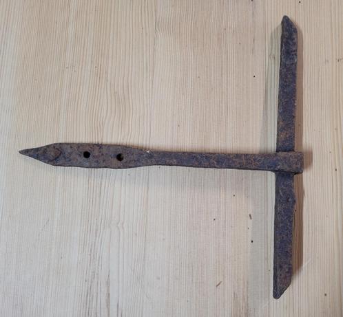 Antieke landelijke smeedijzeren muurankers gevelankers recht, Antiek en Kunst, Curiosa en Brocante, Ophalen of Verzenden