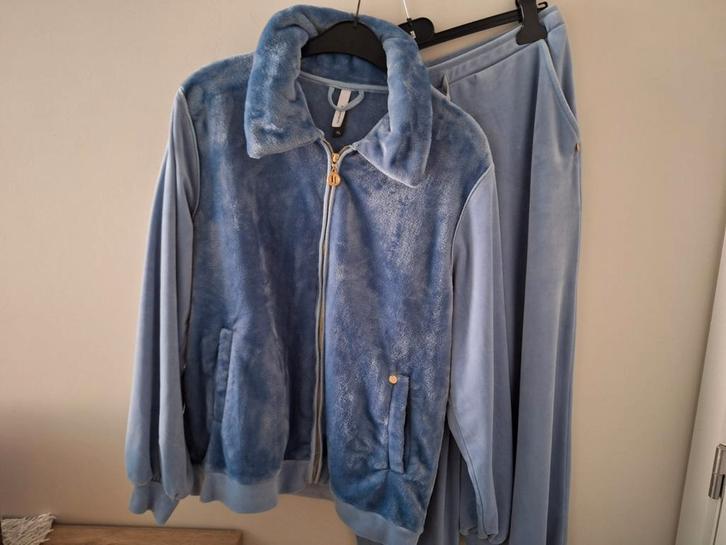 Huispak vest met broek xl nieuwstaat, Kleding | Dames, Overige Dameskleding, Ophalen of Verzenden