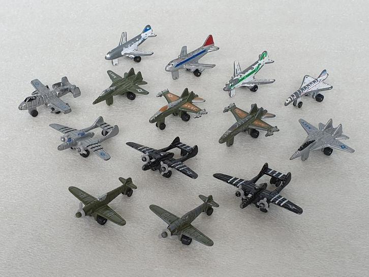 Lot van 14 diecast vliegtuigjes in Micro Machines formaat, Kinderen en Baby's, Speelgoed |Speelgoedvoertuigen, Gebruikt, Ophalen of Verzenden