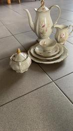 Servies 12-delig eet- en koffieservies, Antiek en Kunst, Ophalen