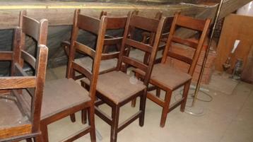 7 eikenhouten stoelen „Farmhouse Furniture”