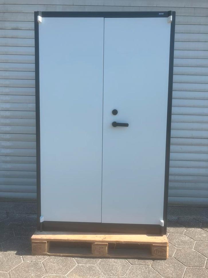 Wapenkast wapenkluis kluiskast, Huis en Inrichting, Brandblussers en Brandkasten, Gebruikt, Brandkast, Ophalen