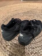 Air Max, zwart - wit, 35.5, Ophalen, Zo goed als nieuw