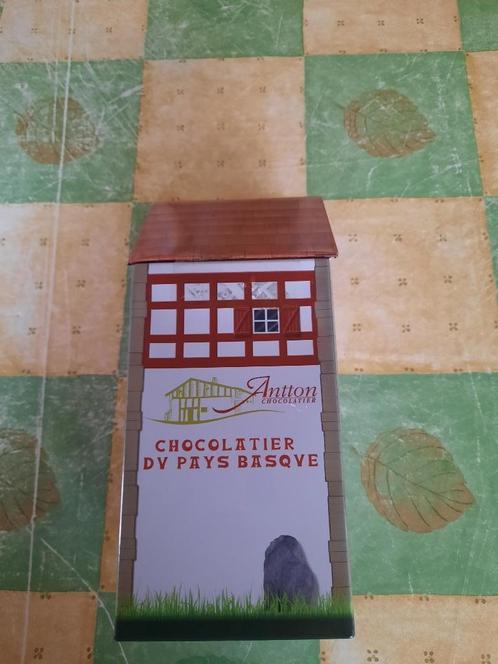 blikken sierdoos huis met deksel als dak voor bv snoepjes.., Verzamelen, Blikken, Nieuw, Koek(jes), Ophalen of Verzenden