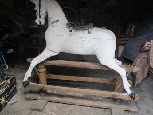 ancien cheval bois bascule anglais 1880, Antiquités & Art, Antiquités | Jouets, Enlèvement ou Envoi