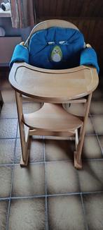 Houten eetstoel met dienblad en verkleinkussen, Kinderen en Baby's, Kinderstoelen, Ophalen, Zo goed als nieuw, Meegroeistoel, Stoelverkleiner