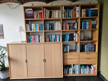 Hülsta boekenkast/kast beschikbaar voor biedingen