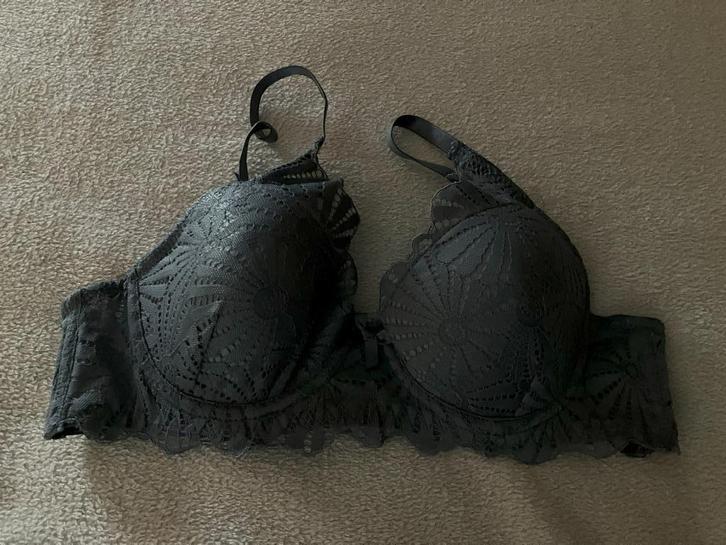 Choisissez parmi différents soutiens-gorge, Vêtements | Femmes, Sous-vêtements & Lingerie, Soutien-gorge, Autres couleurs, Envoi