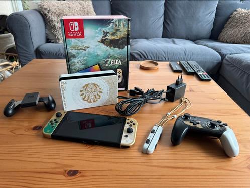 Nintendo Switch OLED — Zelda Edition, Games en Spelcomputers, Spelcomputers | Nintendo Switch, Zo goed als nieuw, Switch OLED