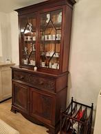 Prachtige vitrinekast, Enlèvement