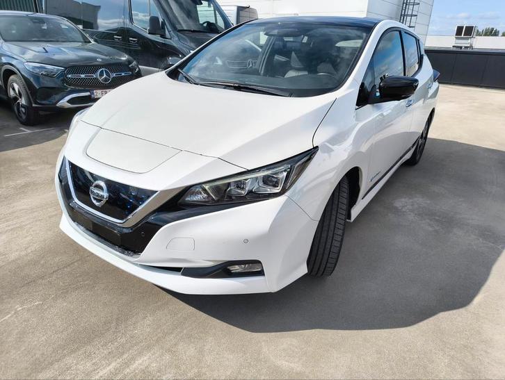 Nissan Leaf 40 kWh Tekna – Full option –  Zwart dak - 2018, Auto's, Nissan, Leaf, 360° camera, ABS, Achteruitrijcamera, Adaptieve lichten