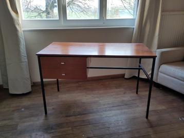 Vintage designbureau van Pierre Guariche voor Meurop 1962 beschikbaar voor biedingen