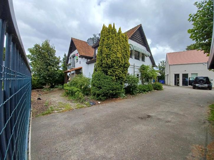Werkplaats en privé woning samen te koop in Peer., Immo, Huizen en Appartementen te koop, Provincie Limburg, 1000 tot 1500 m²