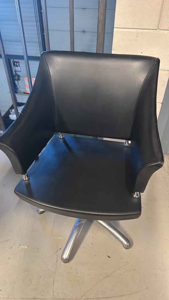 kappersstoel knipstoel kappeer thuiskapper pomp dames heren, Huis en Inrichting, Woonaccessoires | Overige, Nieuw, Ophalen of Verzenden