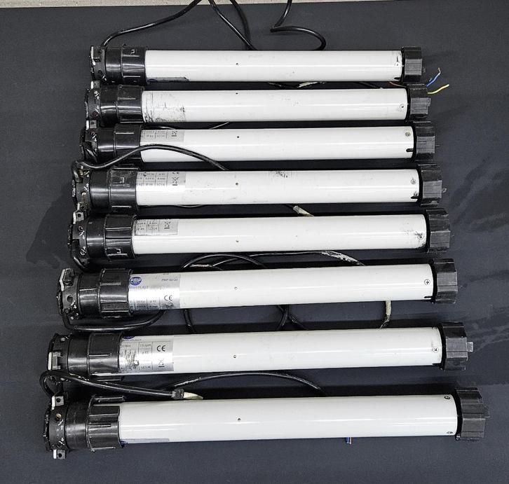 Lot screenmotoren 145W, Doe-het-zelf en Bouw, Rolluiken, Zo goed als nieuw, Verzenden