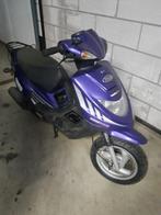 Tgb scooter, Fietsen en Brommers, Ophalen, Gebruikt