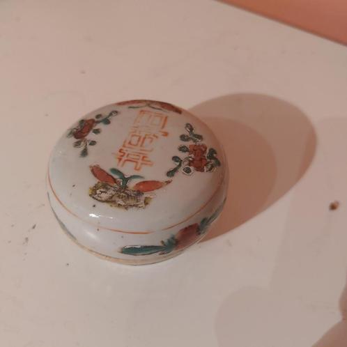 19e eeuws Chinese porseleinen snuisterij doosje famille vert, Antiquités & Art, Antiquités | Porcelaine, Enlèvement