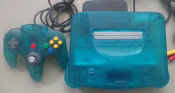 Nintendo 64 Aqua Blauw + aansluitkabels + controller beschikbaar voor biedingen