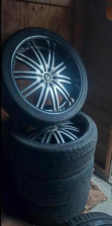 24 inch 5x139.7 dodge ram velgen + banden dodge ram 1500 beschikbaar voor biedingen