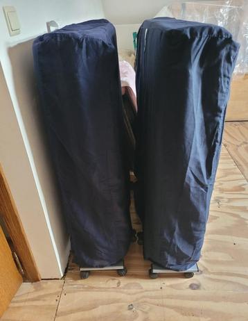 ALS NIEUW 2 logeerbedden met hoes - ook afzonderlijk te koop beschikbaar voor biedingen