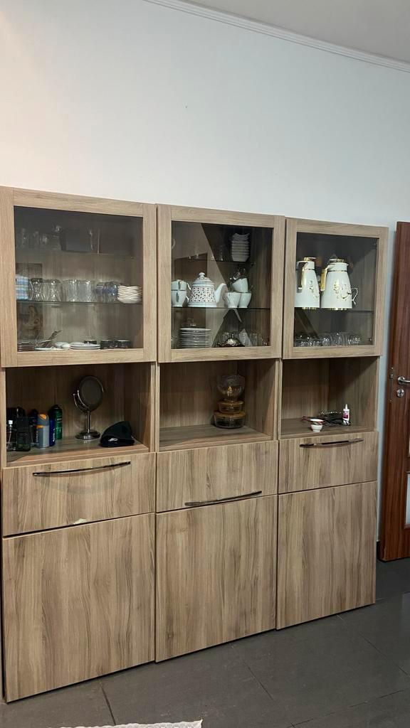 Complete Woonkamer Set – Kast + Eettafel met 6 Stoelen  	•, Verzamelen, Harry Potter, Zo goed als nieuw, Ophalen