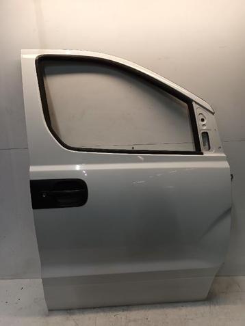 PORTIER RECHTS VOOR Hyundai H-300 (01-2008/-) beschikbaar voor biedingen