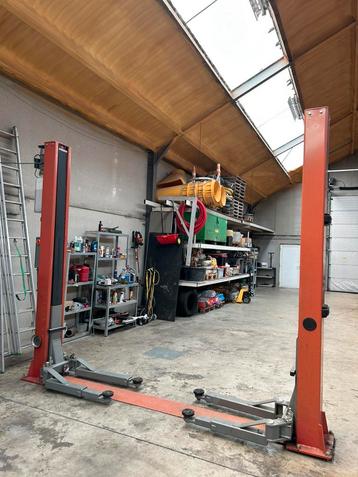 Professioneel gereedschap voor 2 colognes bridge van 4000 kg beschikbaar voor biedingen