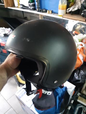 motorhelm beschikbaar voor biedingen