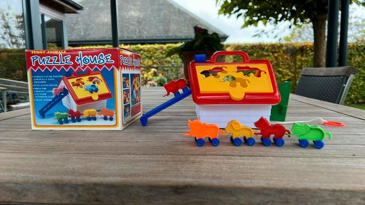 Vintage dierenhuis op wielen  met insteekvormen Puzze House, Kinderen en Baby's, Speelgoed | Educatief en Creatief, Gebruikt, Ontdekken