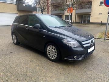 Mercedes Benz B 180*Zeer schone benzine beschikbaar voor biedingen