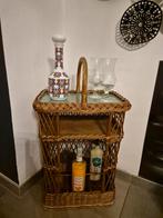 Mini bar en rotin, Maison & Meubles, Tables | Dessertes, Enlèvement, Utilisé