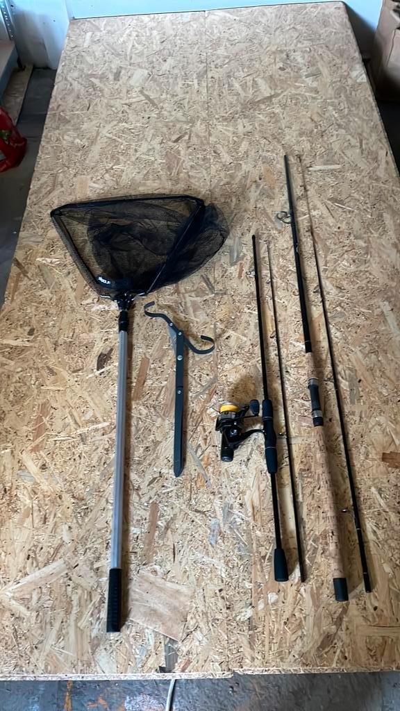 Lot canne carnassiers en état irréprochable, Sports nautiques & Bateaux, Pêche à la ligne | Poissons blancs, Comme neuf, Moulinet