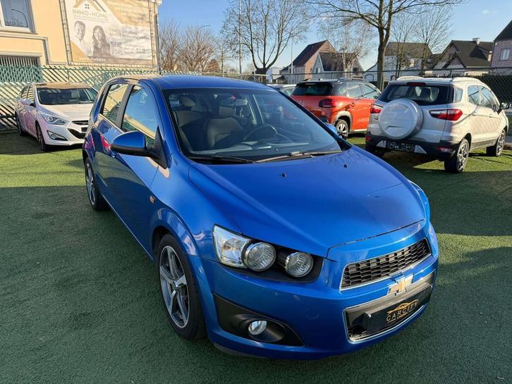 Chevrolet Aveo hatchback 1.4i°AUTOMAAT°A/C°BLEUTOOTH, Autos, Chevrolet, Entreprise, Achat, Aveo, ABS, Airbags, Air conditionné