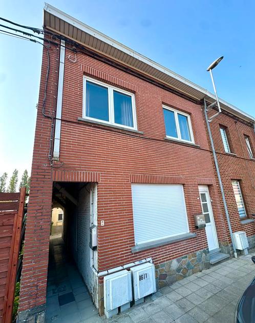 SUPERBE MAISON 3 FAÇADES À COURCELLES À VENDRE !, Immo, Appartementen en Studio's te huur, Charleroi, 50 m² of meer