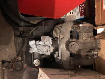 Lot de pièces Suzuki Dr400s beschikbaar voor biedingen